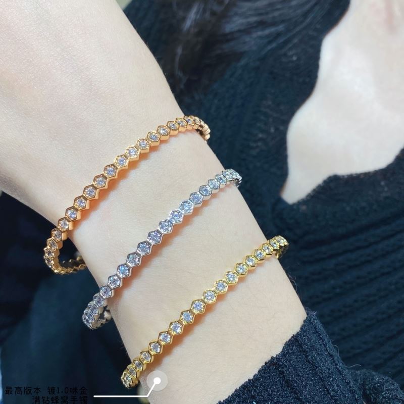 CHAUMET